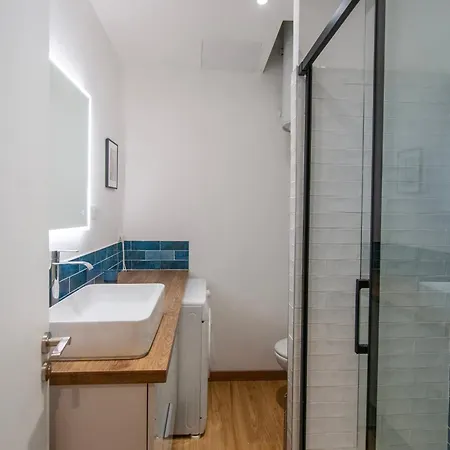 Sun&sea - Beautiful 2 Bedroom *