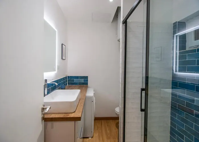 Sun&sea - Beautiful 2 Bedroom *